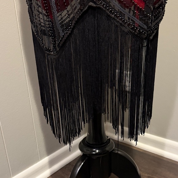 Showgirl Sequin Beaded Fringe Formal Chic Black and Red Mini Dress - Picture 4 of 8